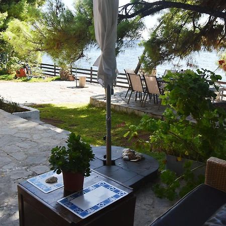 Barlee Beach Front House, Metamorfosi Dış mekan fotoğraf